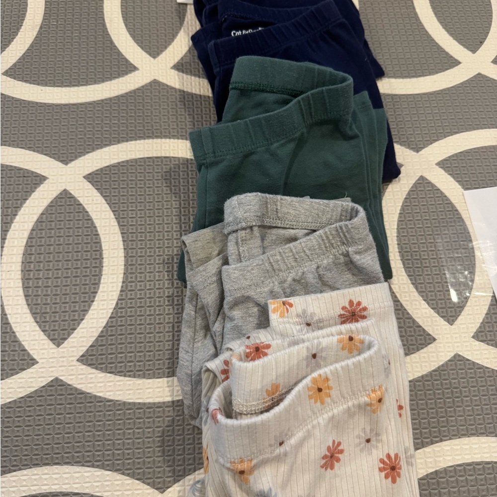 5 pairs of 4T leggings